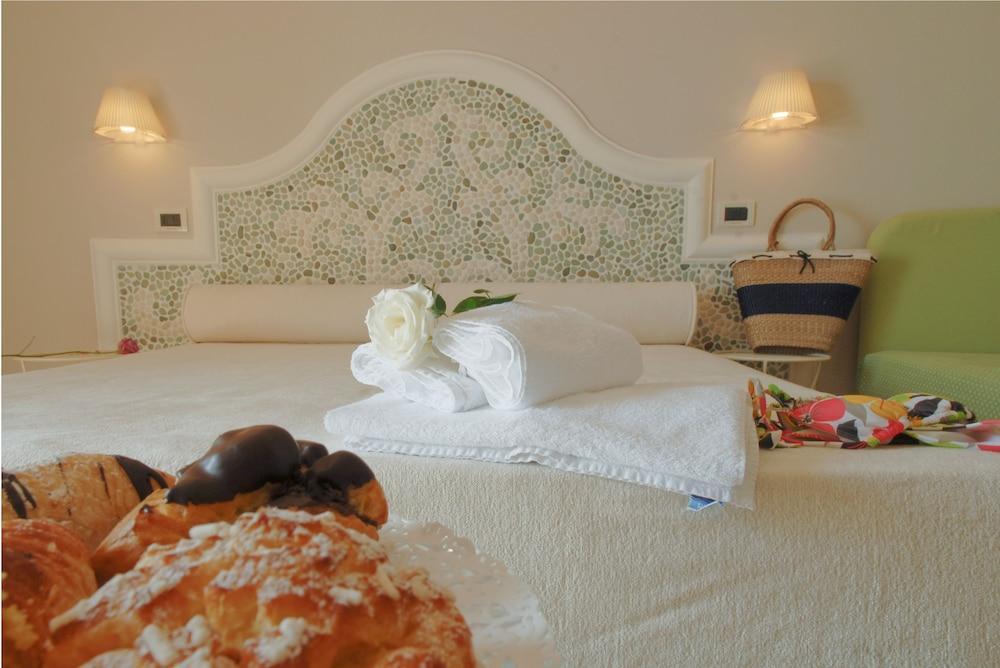 Hotel Dino San Benedetto del Tronto Kültér fotó