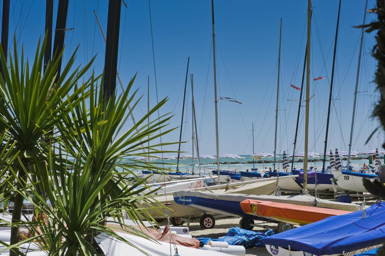 Hotel Dino San Benedetto del Tronto Kültér fotó